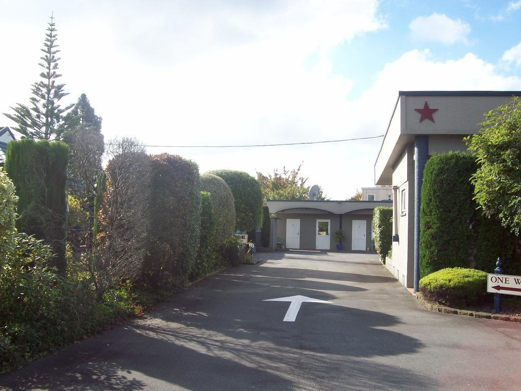 Bentons Motel Levin Exterior photo